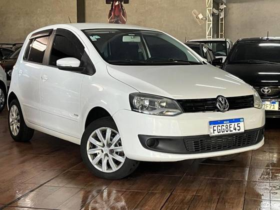 VOLKSWAGEN FOX 1.0 MI TREND 8V FLEX 4P MANUAL VOLKSWAGEN FOX 1.0 MI TREND 8V FLEX 4P MANUAL